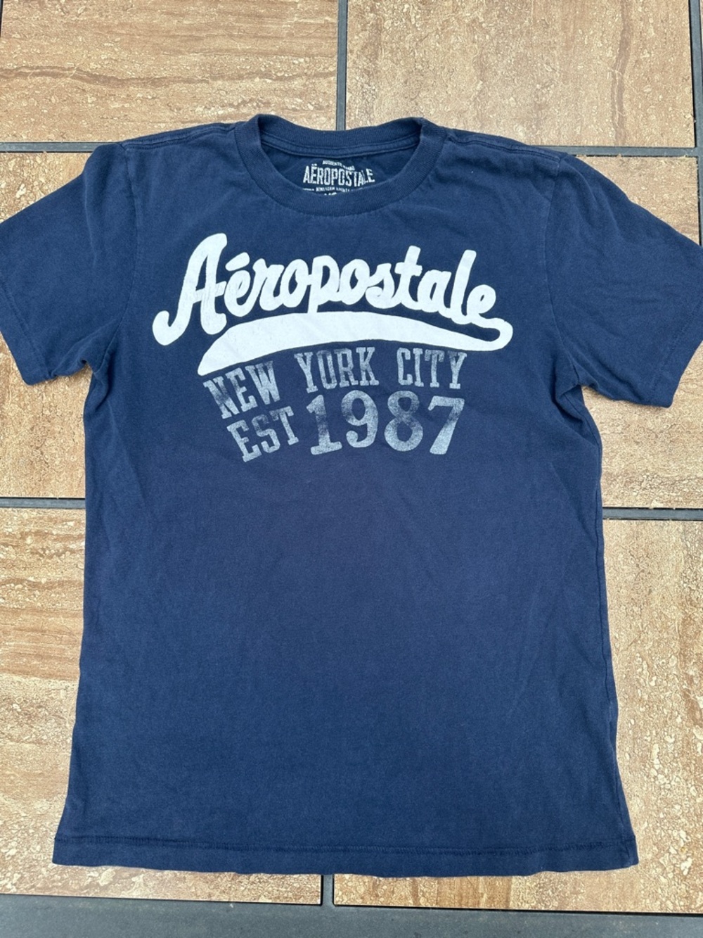 Aeropostale Navy Crew Neck Graphic T‑Shirt with White Print